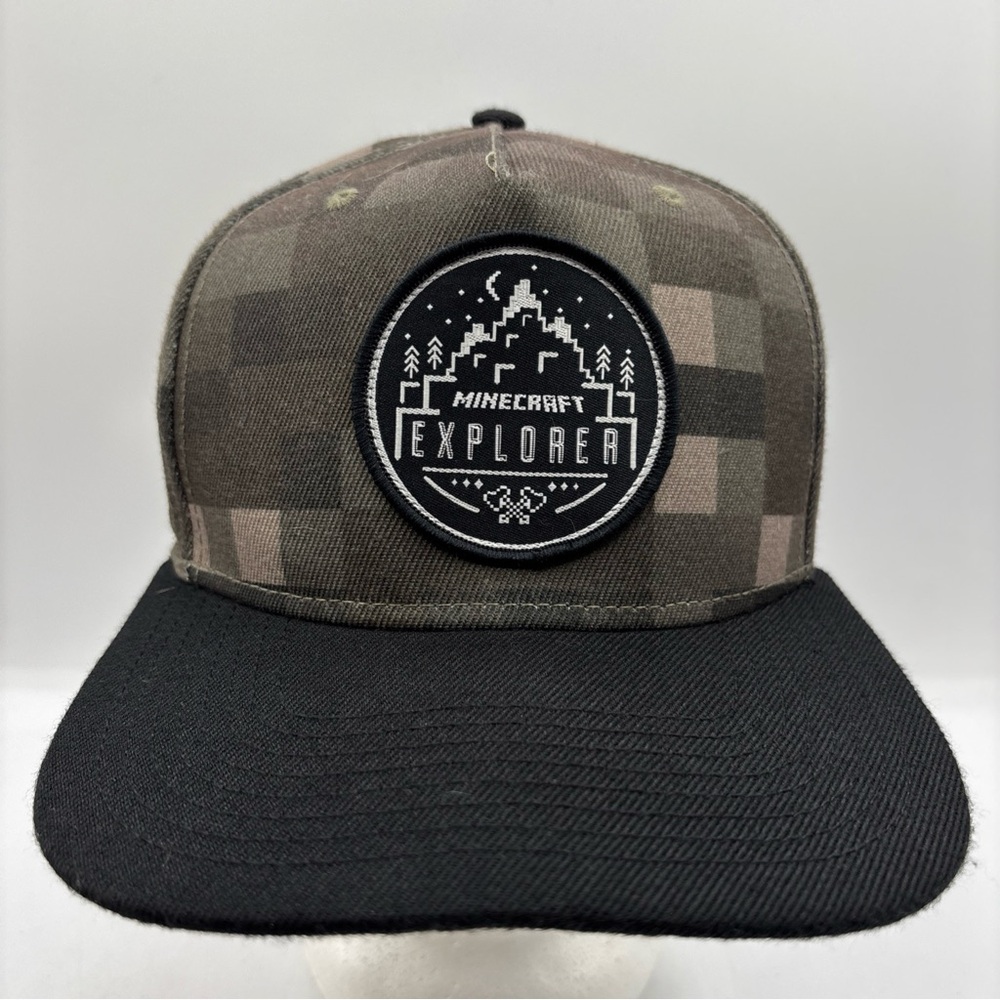 Minecraft Expert Explorer Patch Bioworld Men’s Green/Black Snapback Cap OSFM